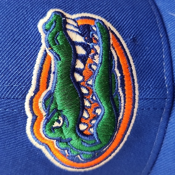 Blue and Black Nike Cap with Flordia Gators Logo - Picture 2 of 6